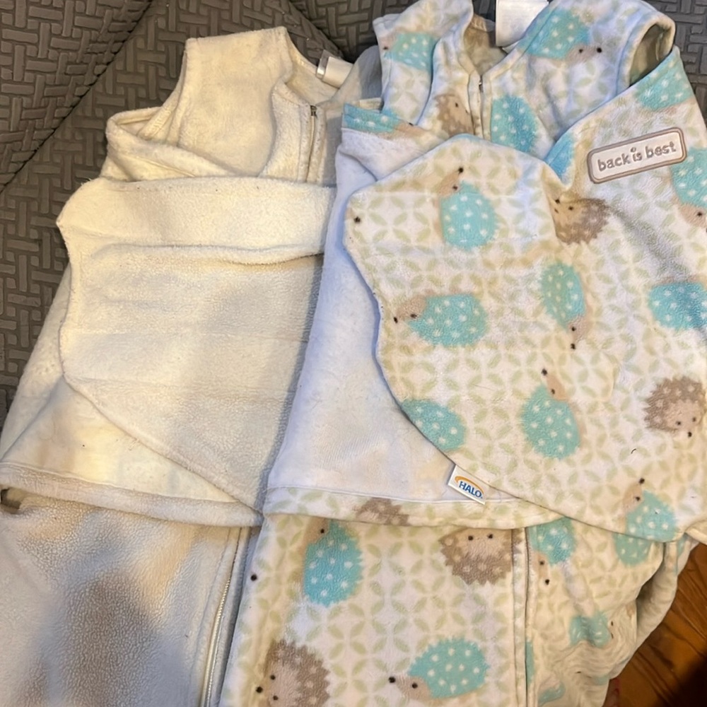 Fleece halo swaddles size s